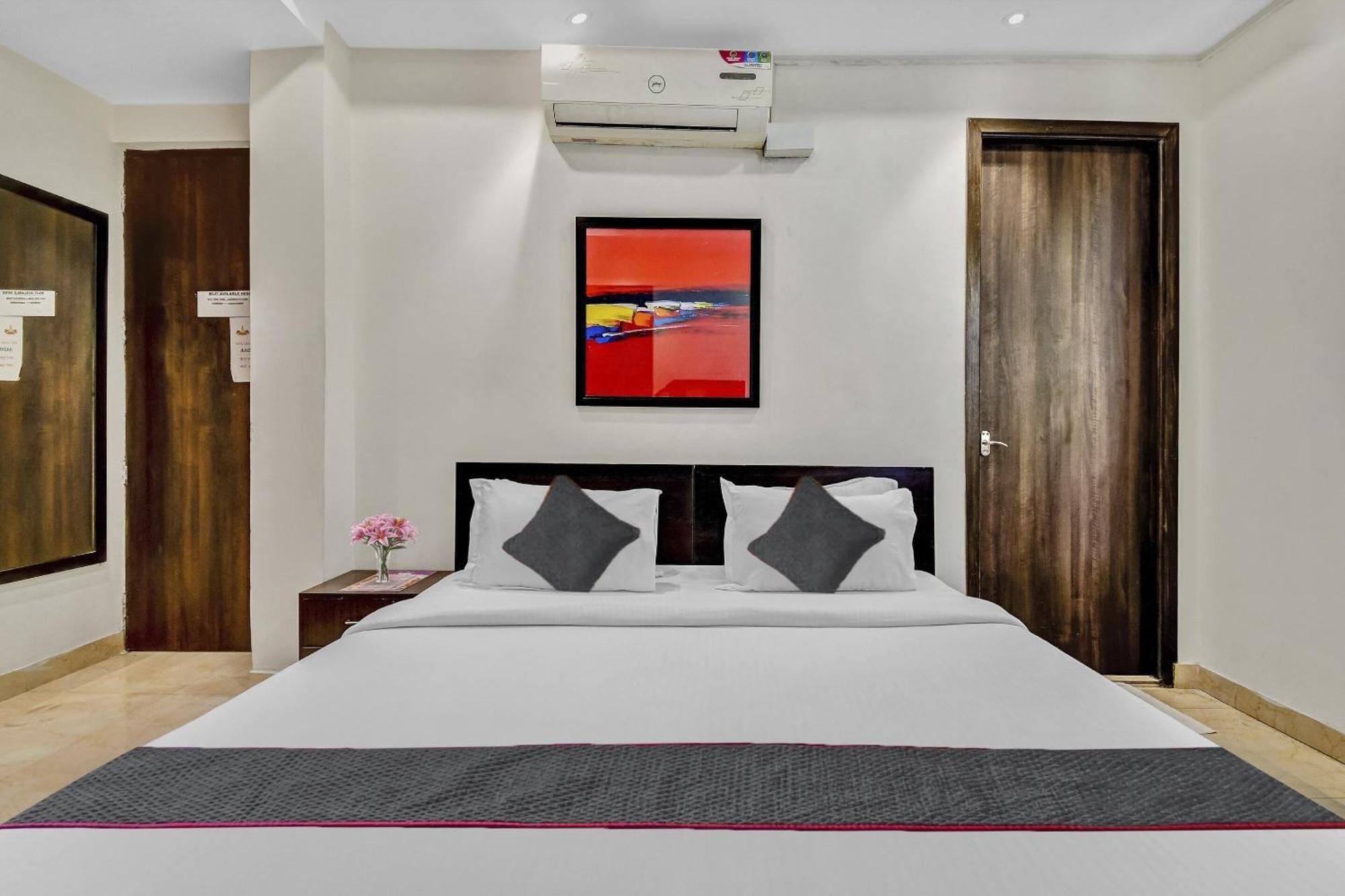 Super Townhouse All In One Calcutta Exteriör bild