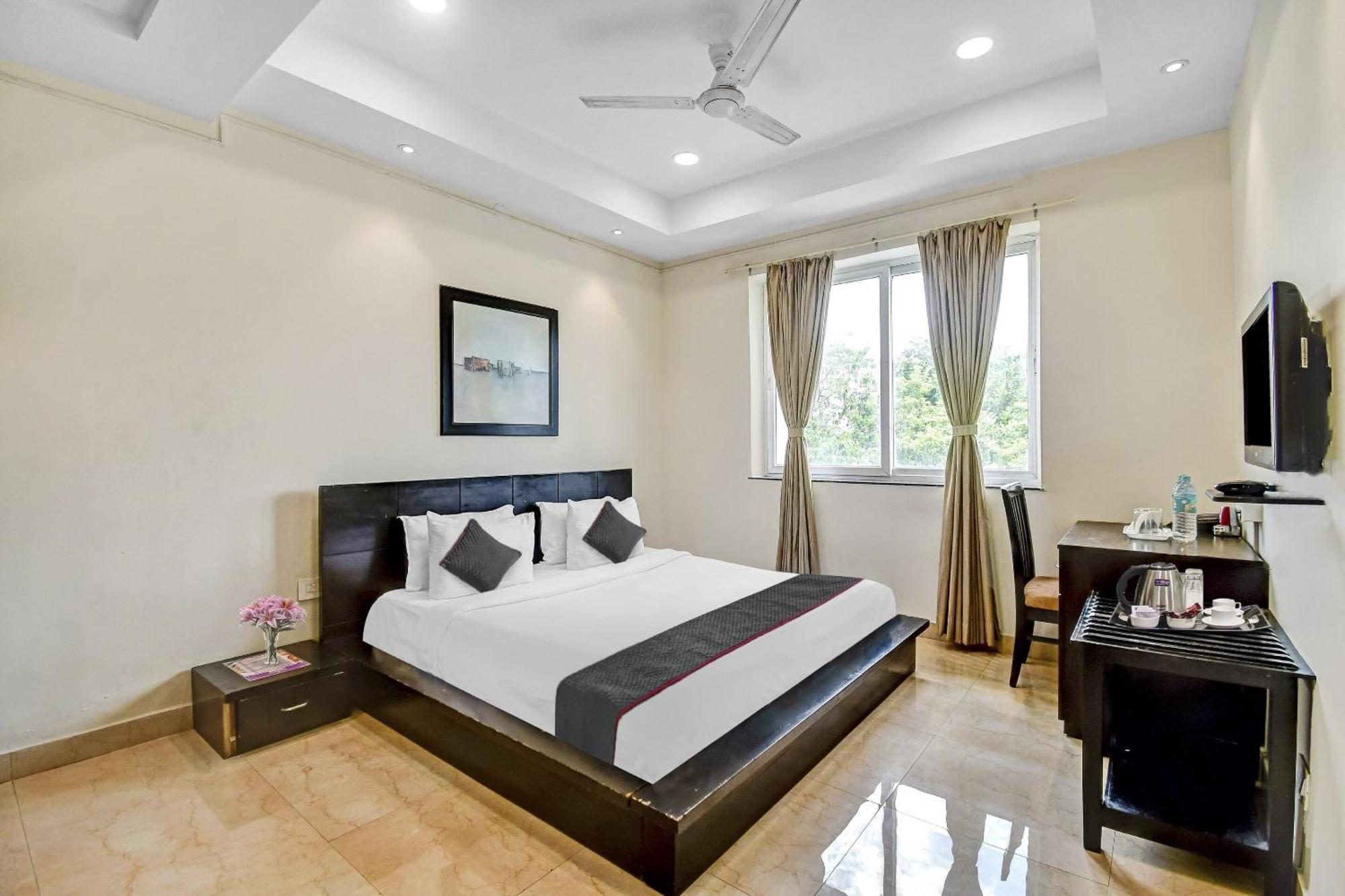 Super Townhouse All In One Calcutta Exteriör bild